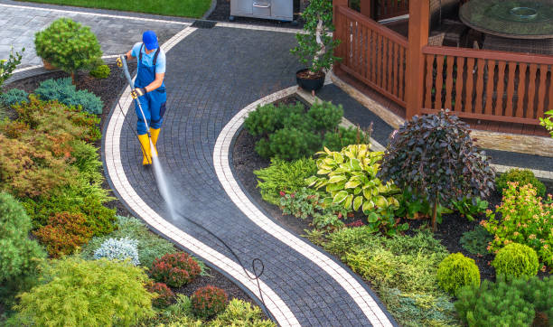 Best Concrete Pressure Washing  in Geneva, OH